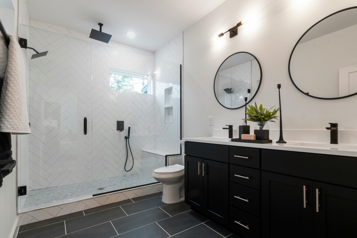 how to clean glass shower doors Colorado Springs